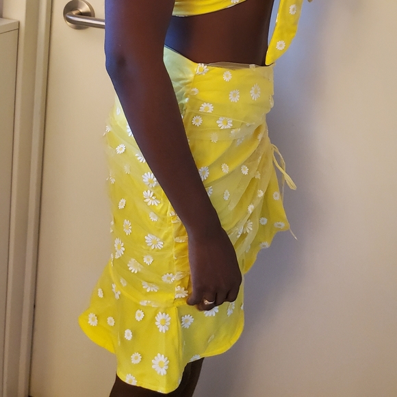 Daisy Print 2 Piece Set NWOT Forever21 - Picture 4 of 11